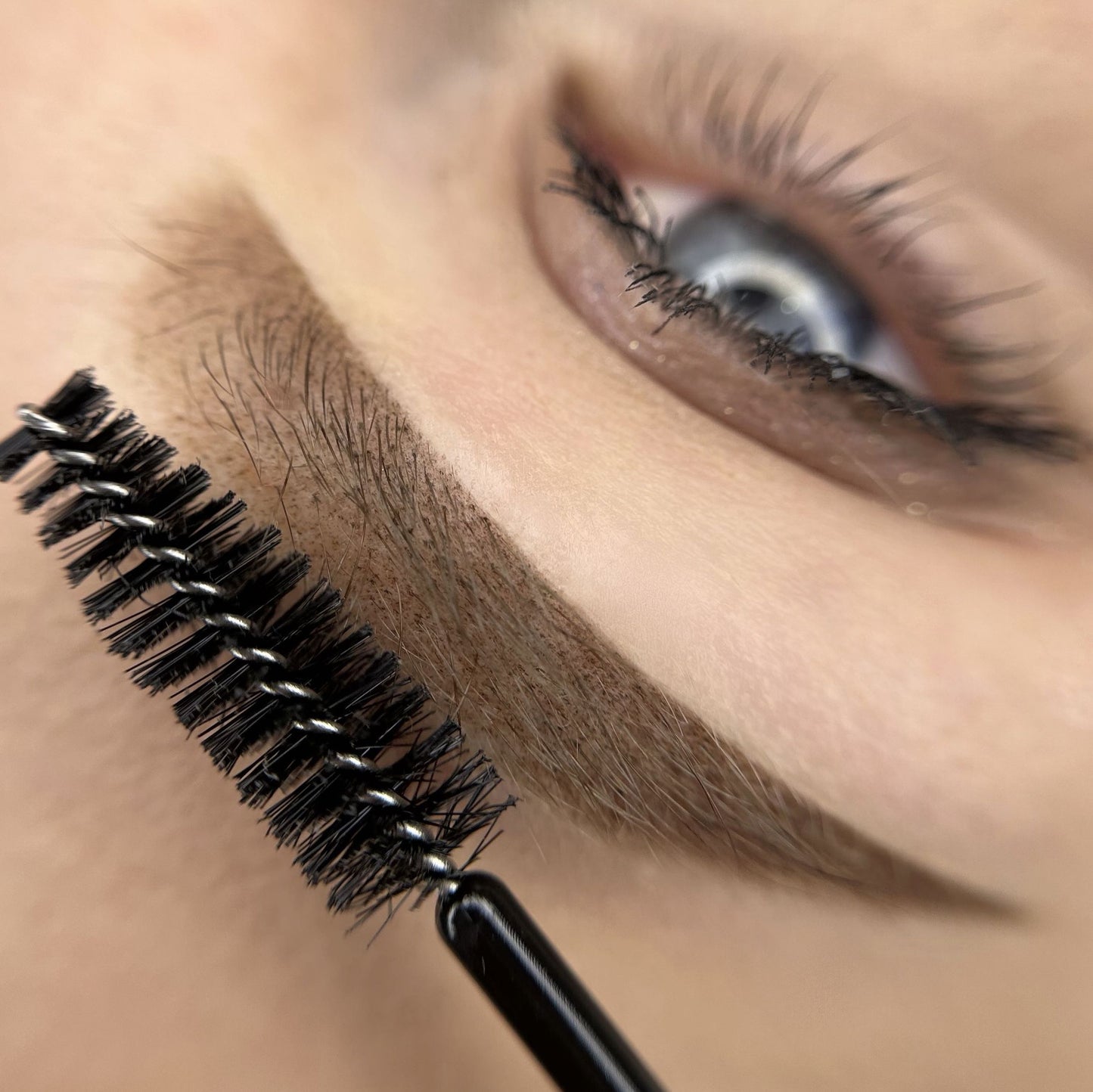 Permanent makeup eyebrows view 1